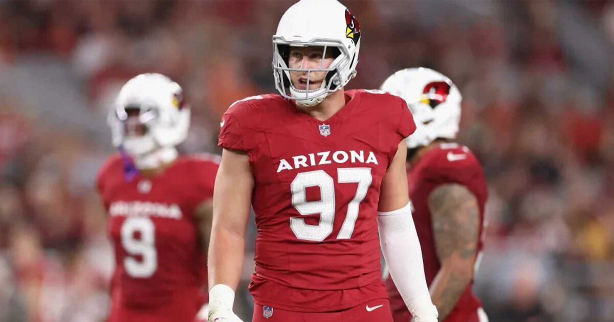 Chiefs Make Deal for Cam Thomas From Cardinals