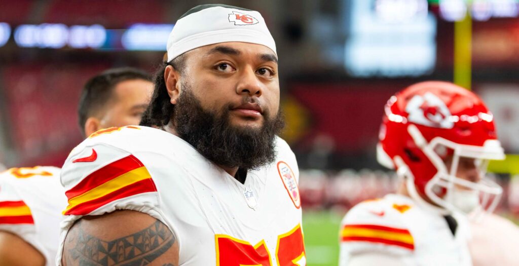 The current image has no alternative text. The file name is: Esa-Pole.jpg