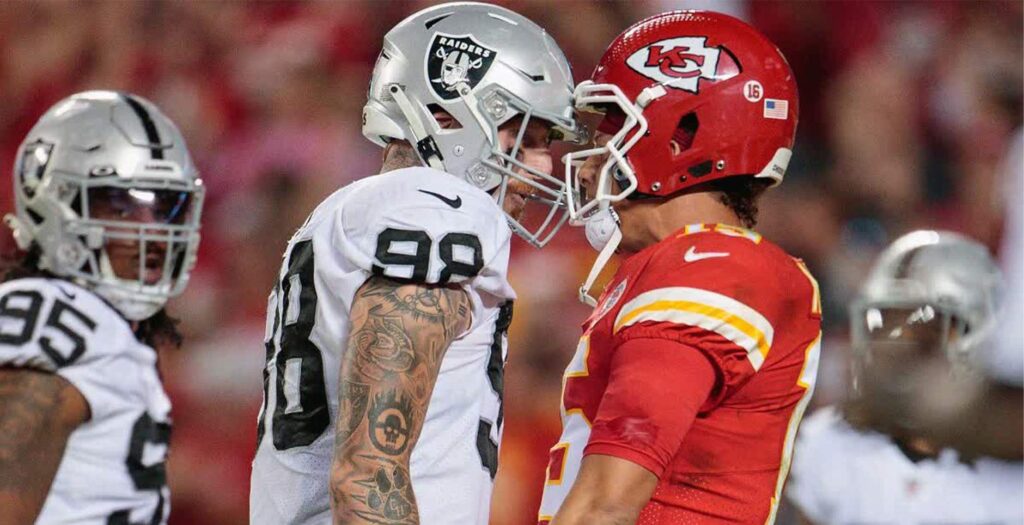 The current image has no alternative text. The file name is: Mahomes-Crosby.jpg