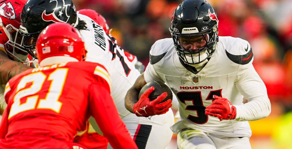 The current image has no alternative text. The file name is: Damien-Pierce.jpg