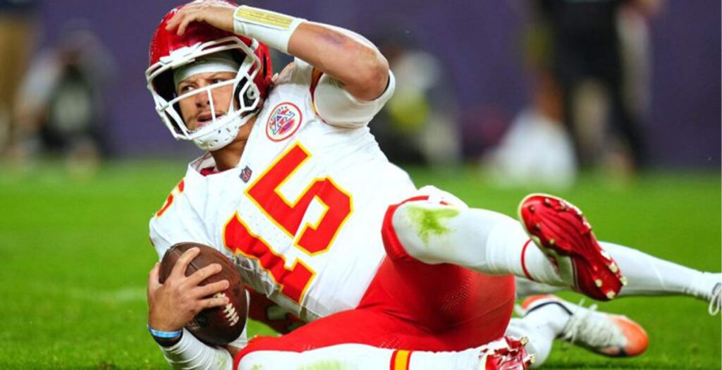 The current image has no alternative text. The file name is: Mahomes-loss.jpg