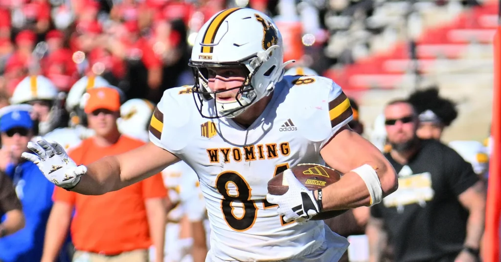 The current image has no alternative text. The file name is: JMG.webp