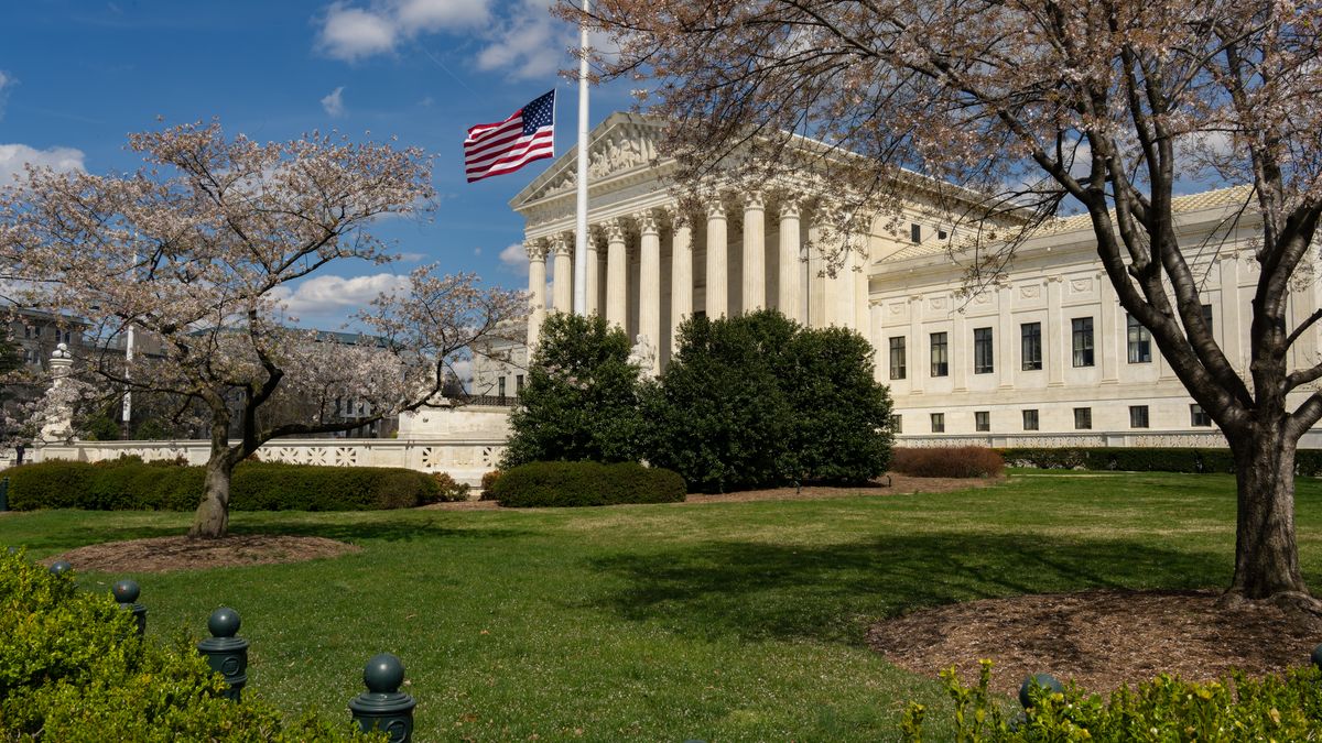 Federal courthouse with American flag