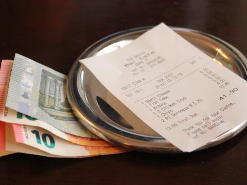 ‘The Total Bill Was Over $240, and I Paid’: Man Stops Buying Dinner for His Fiancée’s Family Over Their $1 Tips