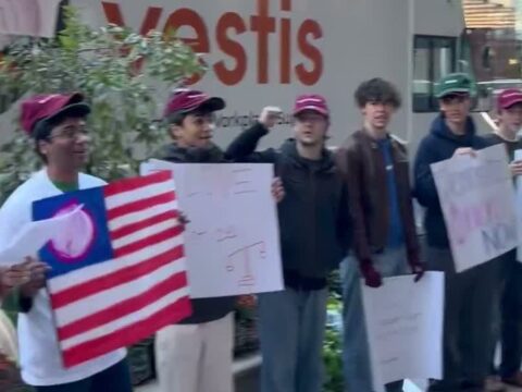 UChicago Students Marched on the CME With a Giant Inflatable Onion to Demand Onion Futures Be Legal Again: “58, Out of Date, Let Our Onions Speculate!”